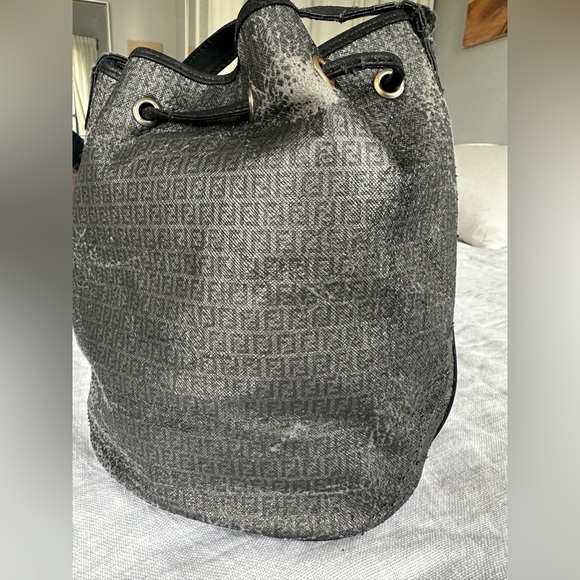 Vintage Fendi Bucket Bag - Picture 10 of 15